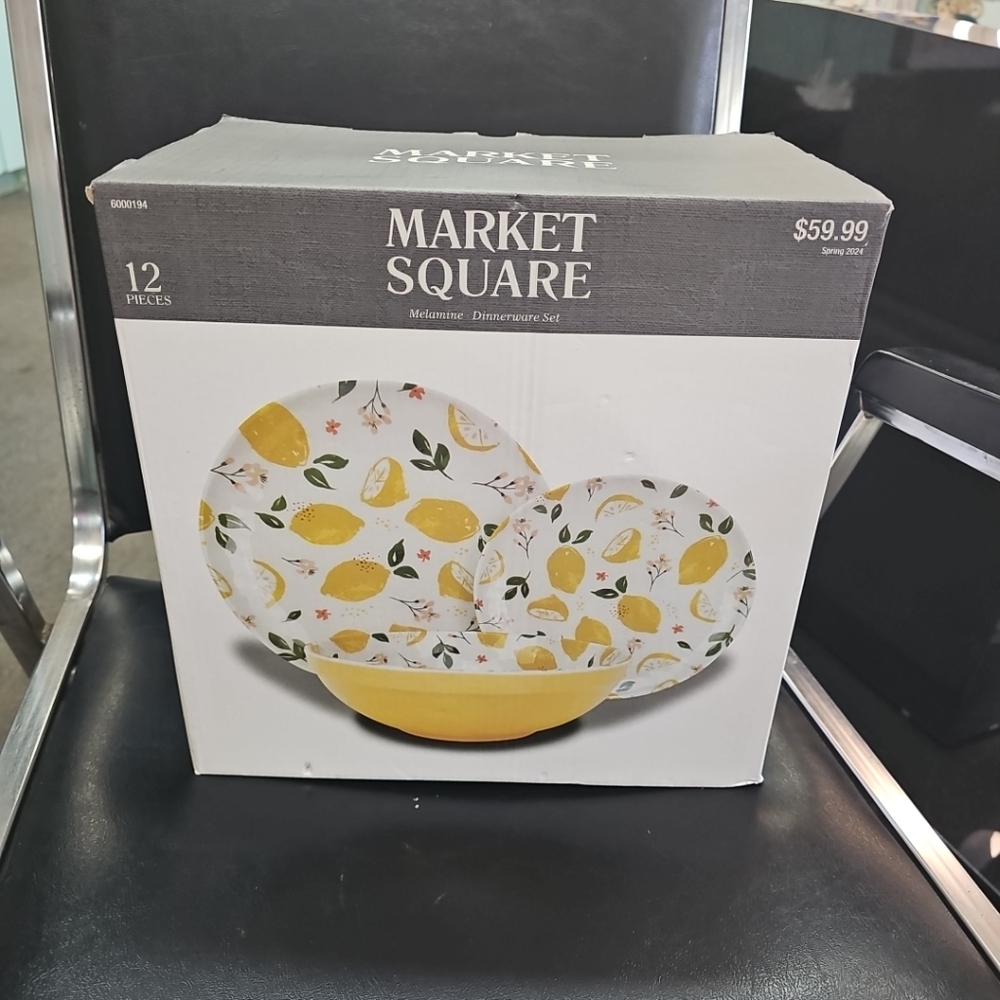 NIB Market Square Melamine Lemon Dinnerware Set 12 Pieces Plates & Bowls